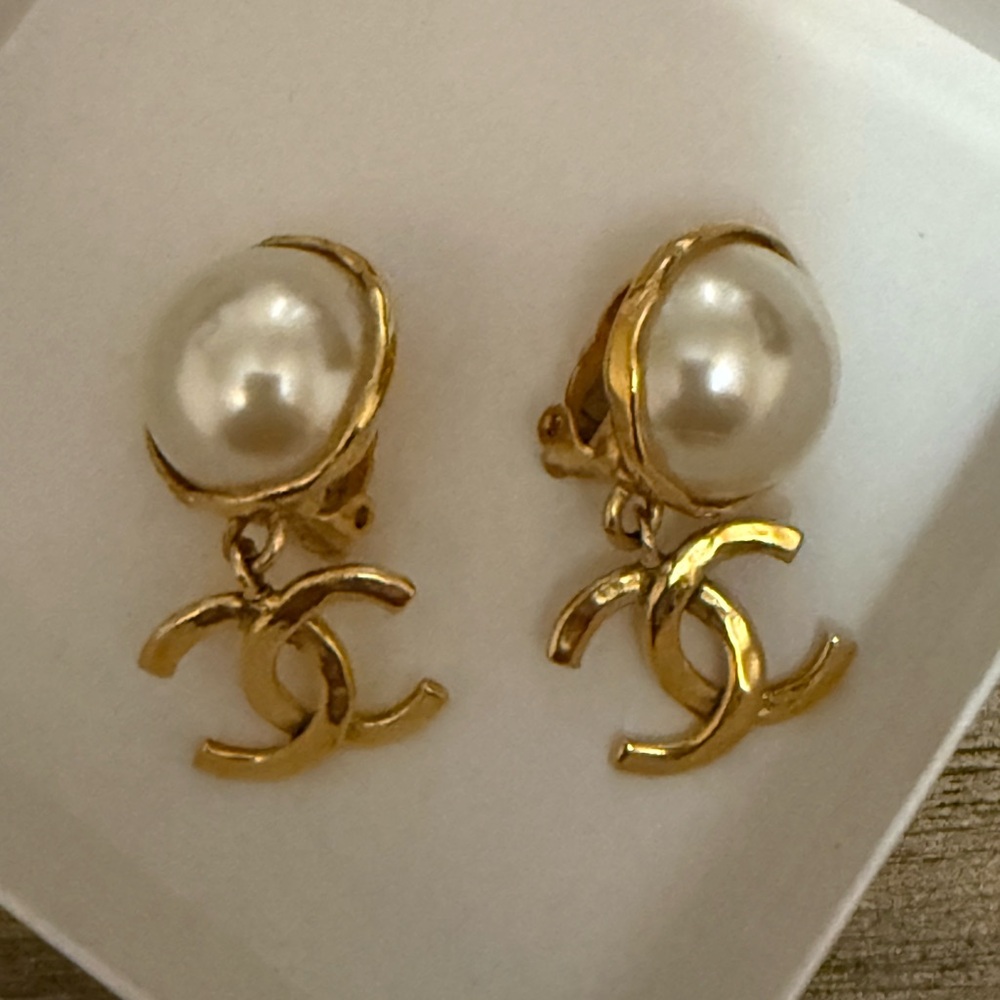 CC Chanel Gold-Tone Pearl Drop Earrings with Interlocking Logo